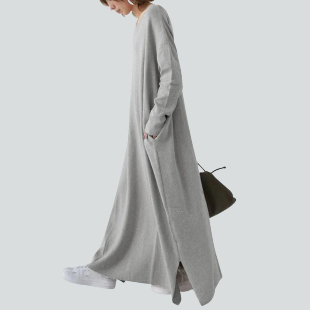 Mune | Maxi Dress with V-Neck and Long Sleeves In A Relaxed Fit