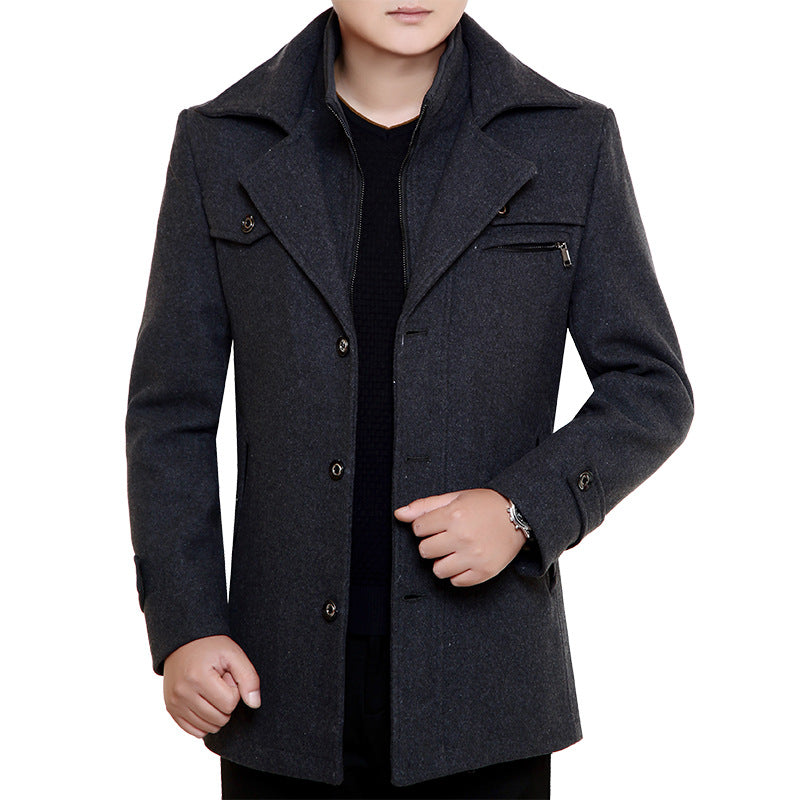 Men's short coat made of wool blend with double closure and lapel collar Mune Fashion