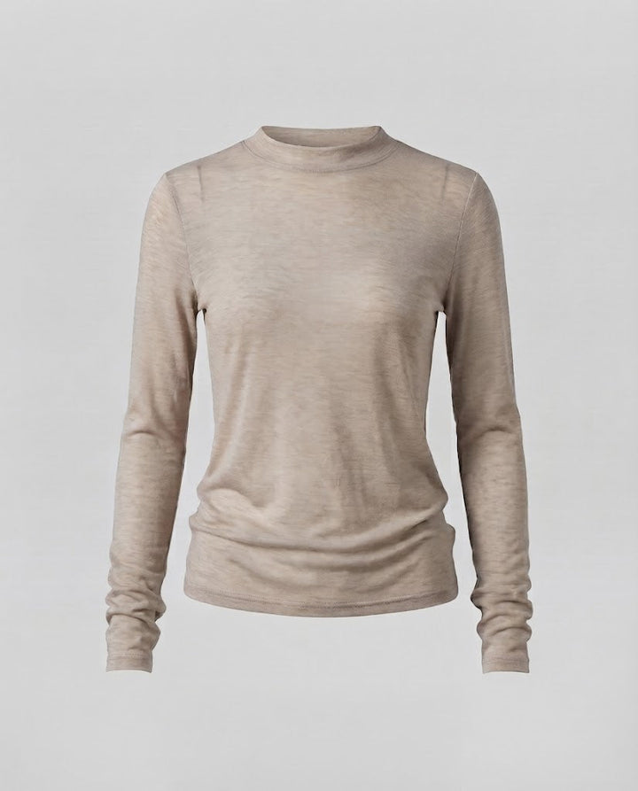 Women finely knitted long-sleeve shirt with round neckline and slim fit Mune Fashion
