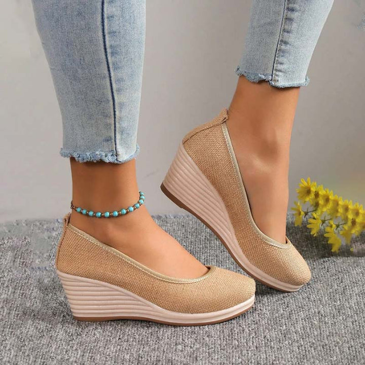Casual wedge shoes
