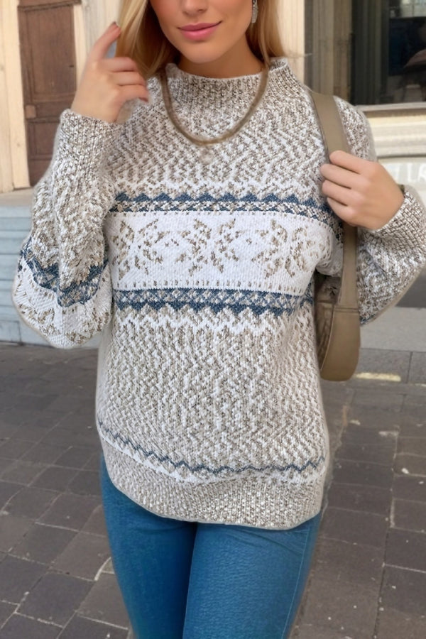 Mune | Chic Christmas Turtleneck with Snowflake Sweater