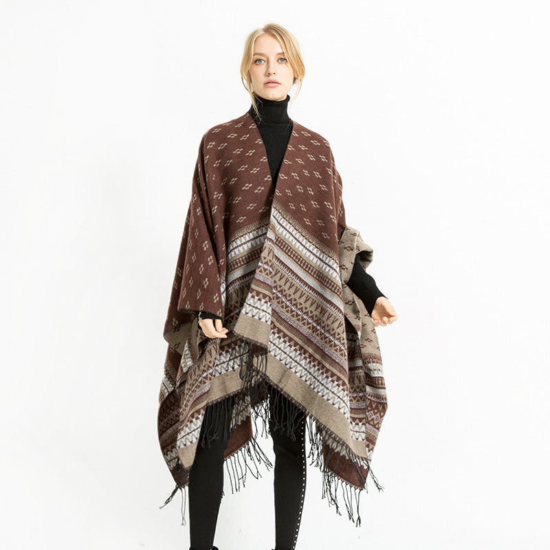 Women's Ruana Poncho with Jacquard pattern, fringes, and soft wool mix Mune Fashion