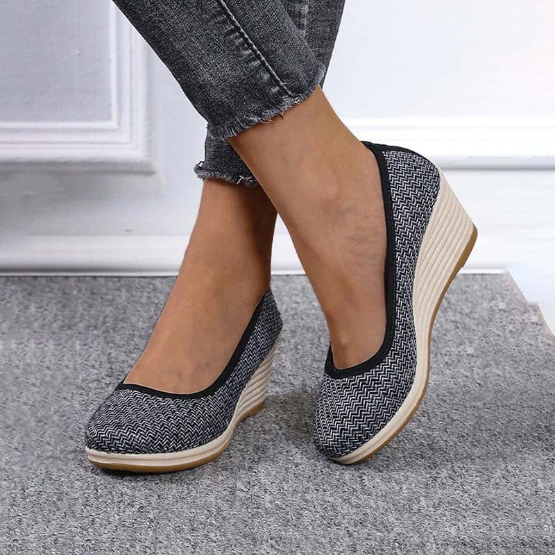 Casual wedge shoes