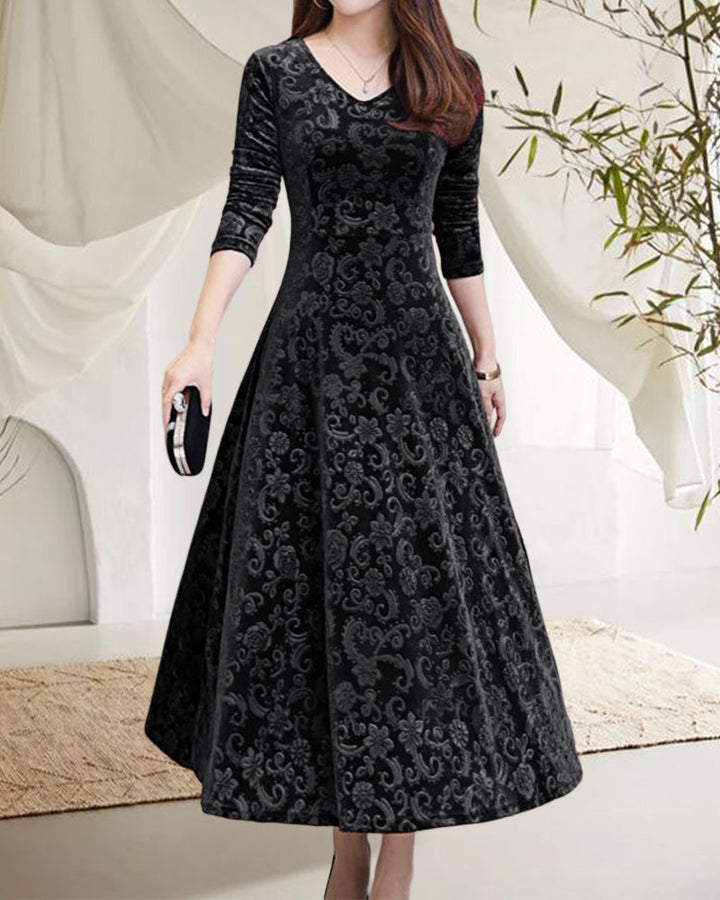Mune | Classic Dress For Women With Three-Quarter Sleeves And Bodycon Fit