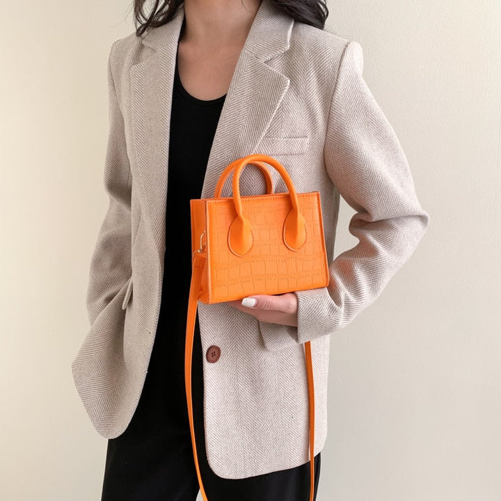 Mune | Divina Small-Sized Clutches Handbag