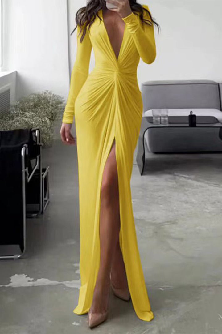 Mune | Elegant dress with V-neck and pleated cut