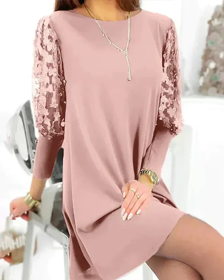 Mune | Dress with Lace Sleeves and Loose Fit