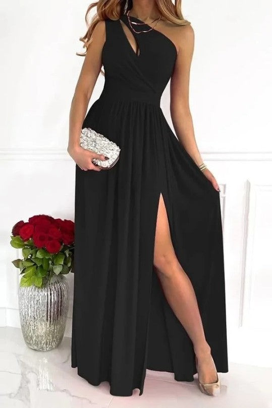 Mune | Elegant One-Shoulder Evening Dress By Novella