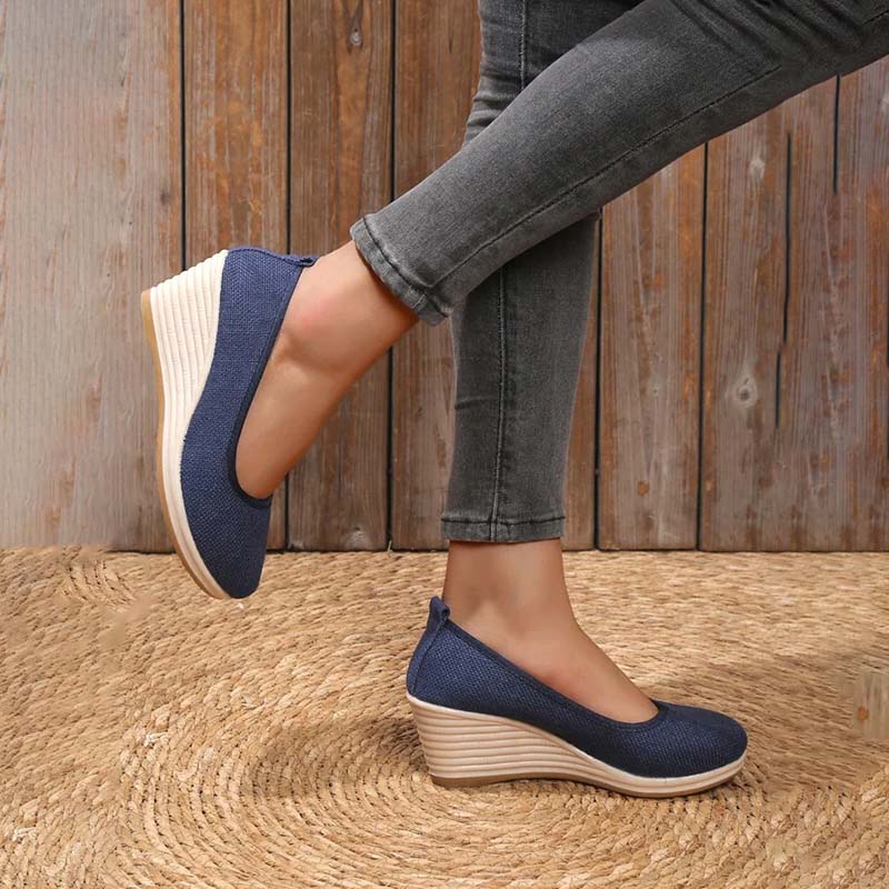 Casual wedge shoes