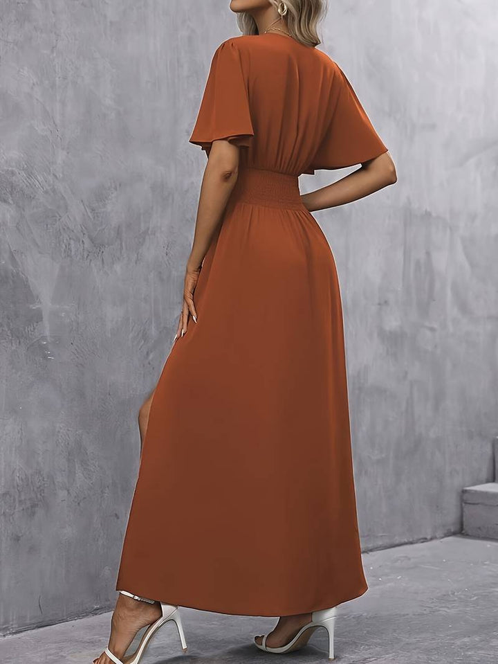 Mune Fashion - dress with ruffled collar and pleated waist