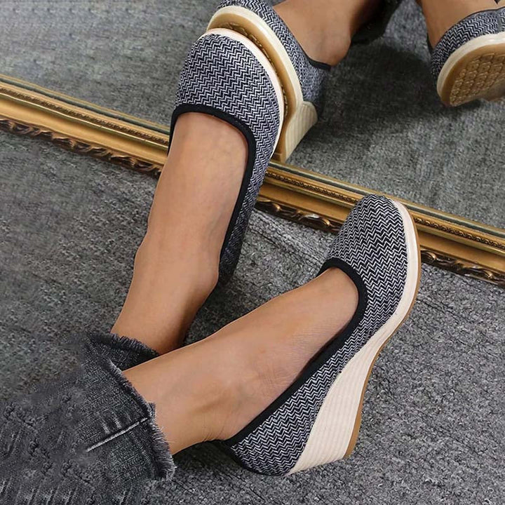 Casual wedge shoes