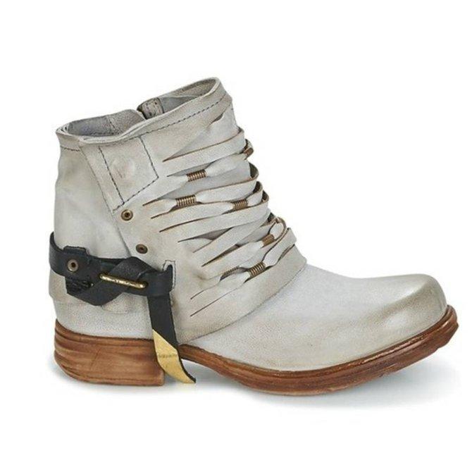 Mune | Comfortable Boots