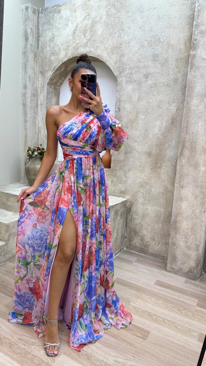 Mune | Elegant Flowy Shoulder Dress for Summer Events