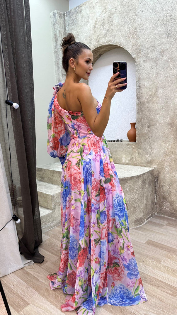 Mune | Elegant Flowy Shoulder Dress for Summer Events