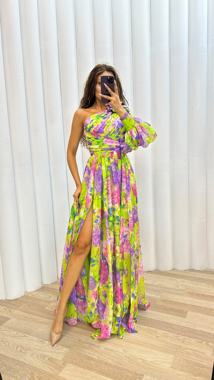 Mune | Elegant Flowy Shoulder Dress for Summer Events