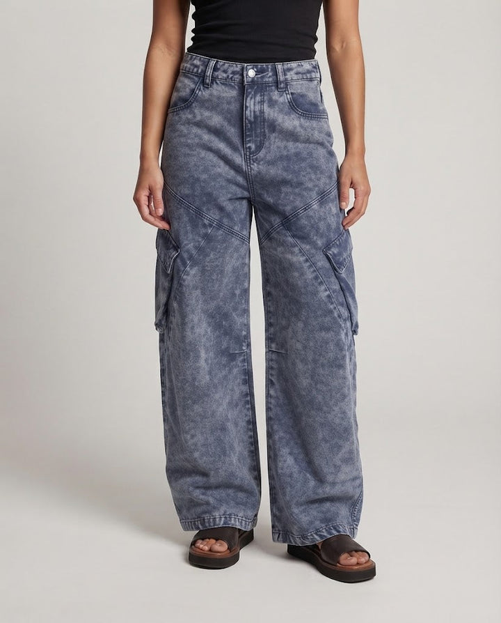 women's wide panel cargo denim palazzo pants with a low drop and large flap pockets Mune Fashion