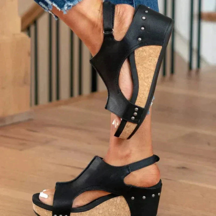 Orthopedic sandals for additional support