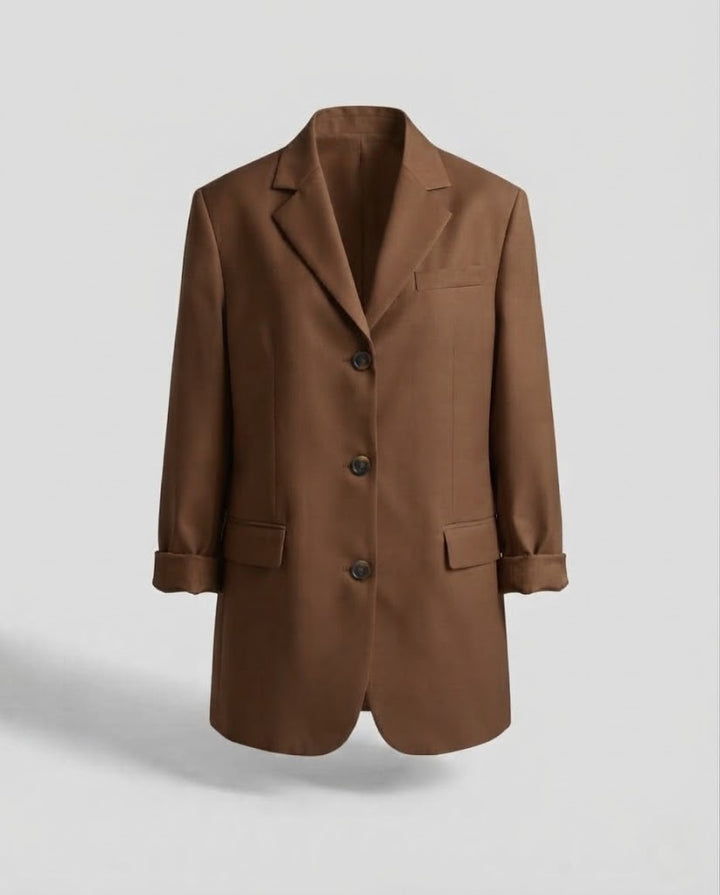 Women Long-cut boxy blazer with distinctive shoulder line and flap pockets Mune Fashion
