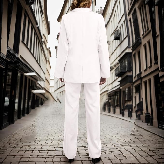 Mune Fashion | Elegant Ensemble Consisting of a Noble Blazer and Elegant Trousers