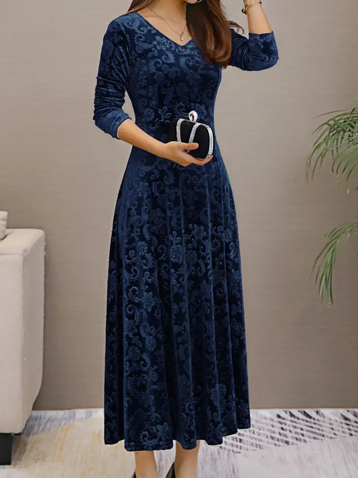 Mune | Figure-Flattering Flared Dress