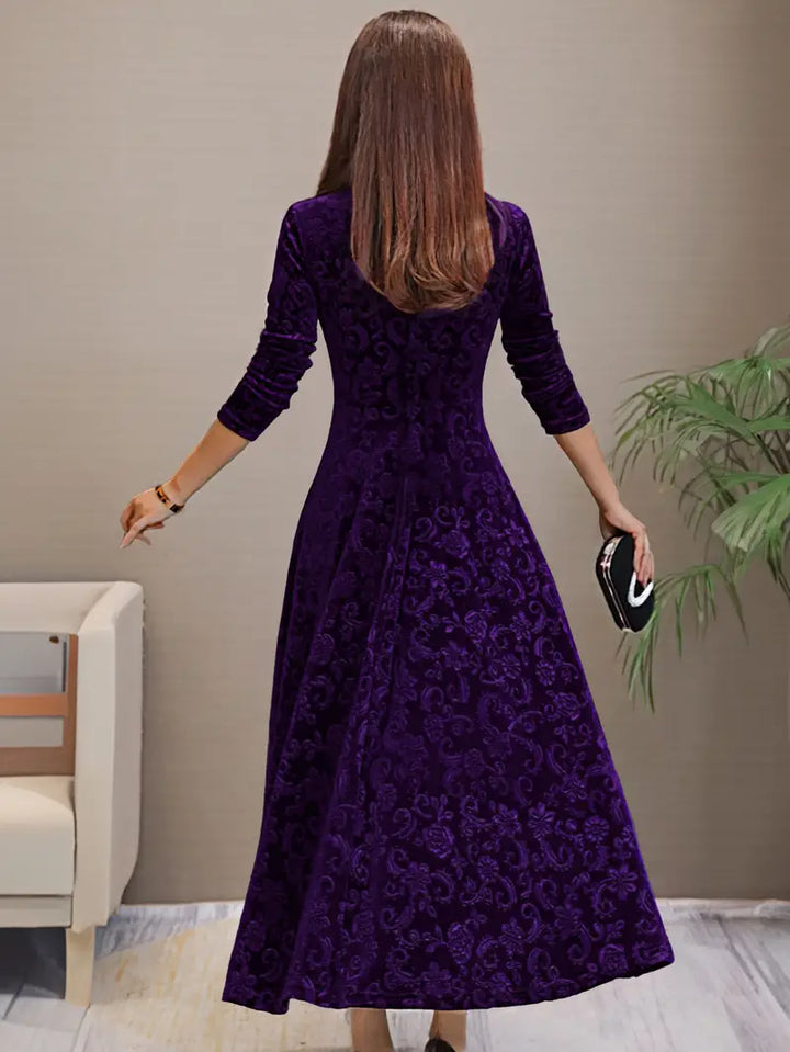 Mune | Figure-Flattering Flared Dress