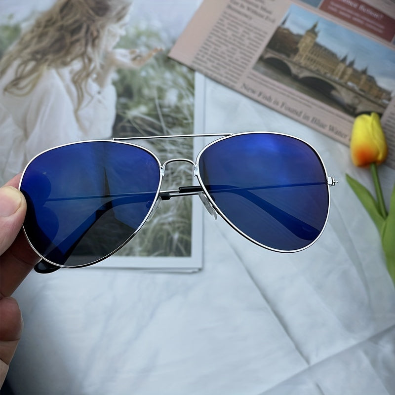 Mune Fashion | Classic Aviator Sunglasses with Golden Frame for Women
