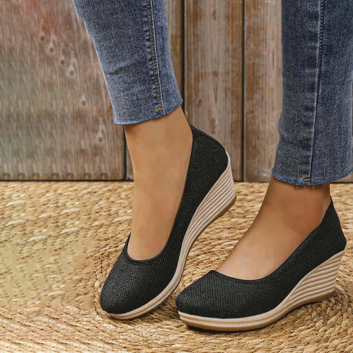 Casual wedge shoes