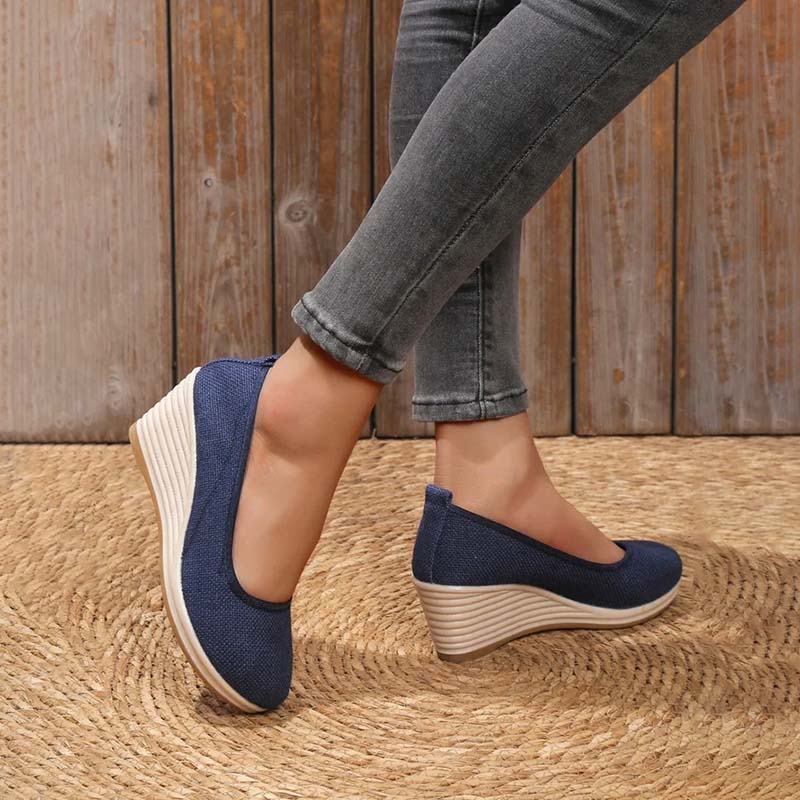 Casual wedge shoes