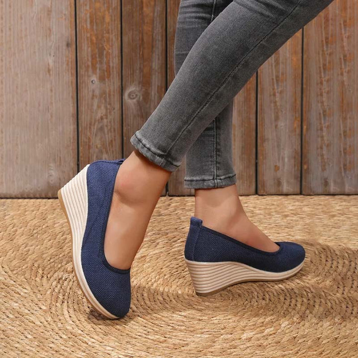 Casual wedge shoes