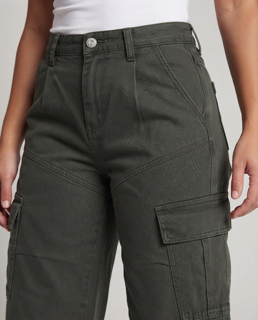 Women Baggy Cargo Palazzo Pants in Workwear Look with High Waist and Generous Flap Pockets Mune Fashion