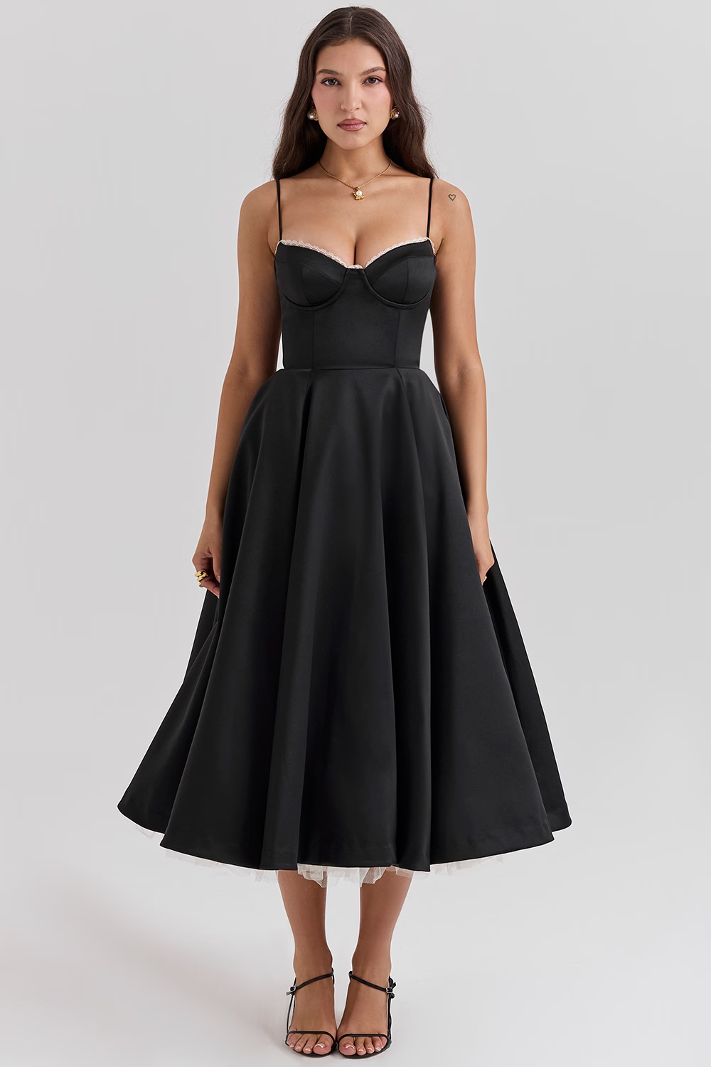 Mune | Elegant Cocktail Dress for Timeless Glamour