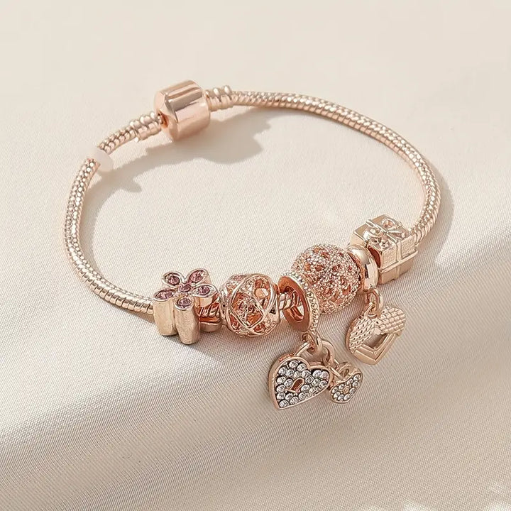 Mune Fashion Stylish bracelet with rhinestones and flowers
