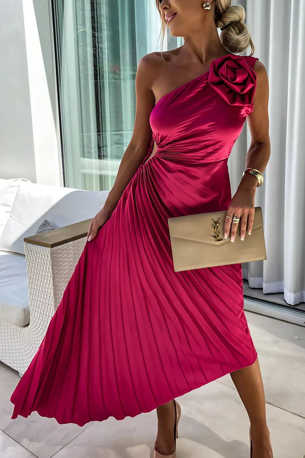 Mune | Elegant Shoulder Pleated Dress