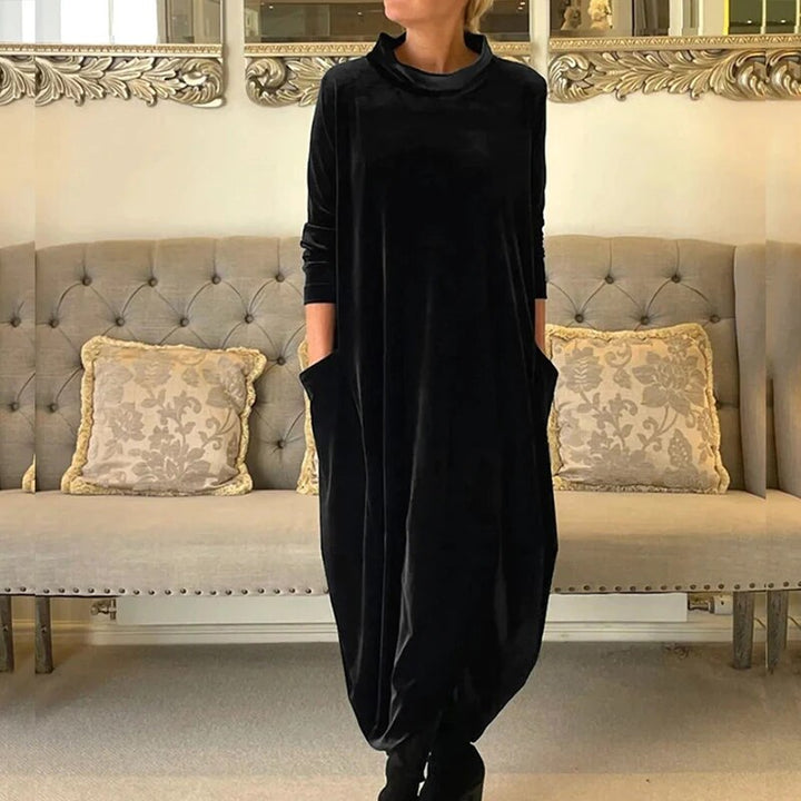 Mune | Comfortable velour dress with pockets