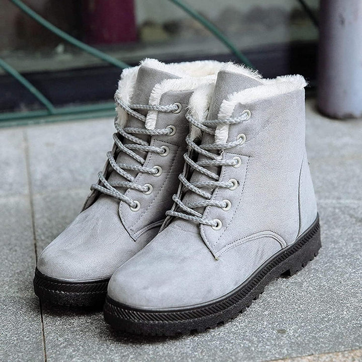 Mune | Non-slip snow boots with laces