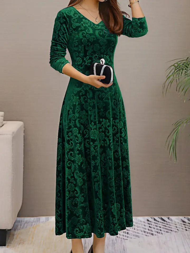 Mune | Figure-Flattering Flared Dress