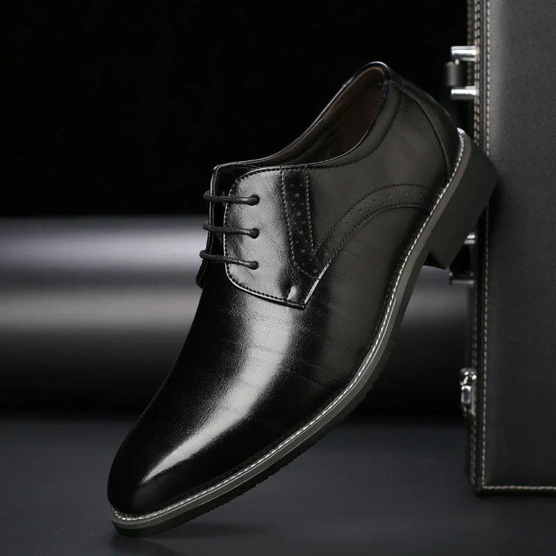 Mune Fashion | Shoes Dress shoes Made of leather Classic fit Brogue details Lacing