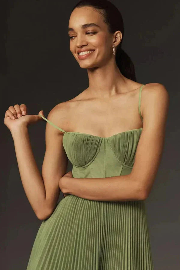 Mune | Elegant Pleated Fit & Flare Midi Dress