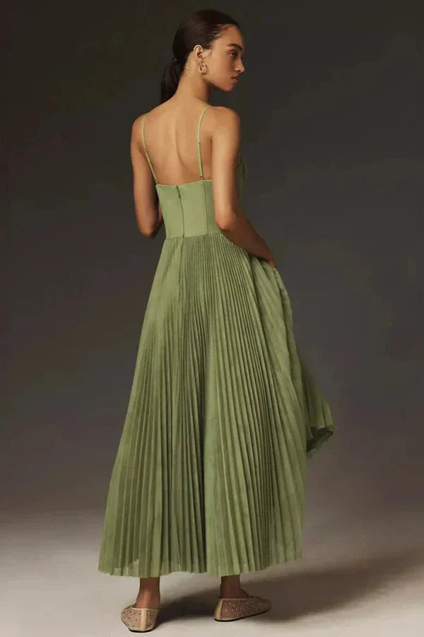 Mune | Elegant Pleated Fit & Flare Midi Dress