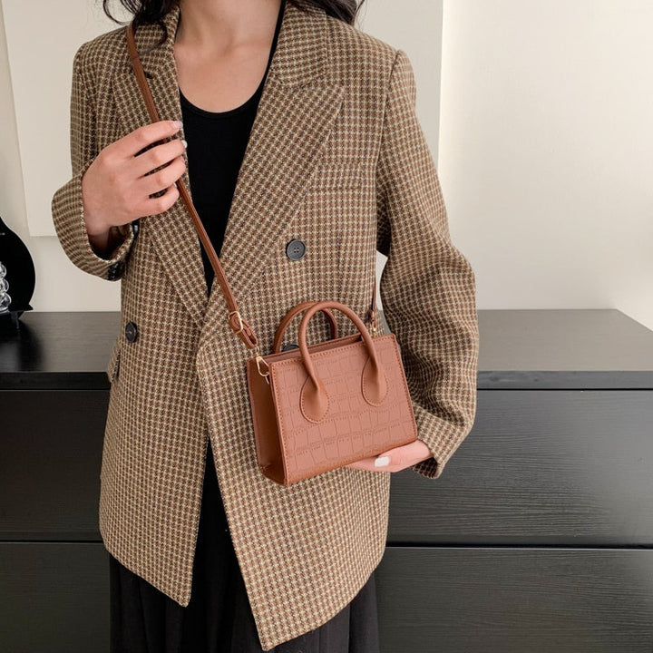 Mune | Divina Small-Sized Clutches Handbag
