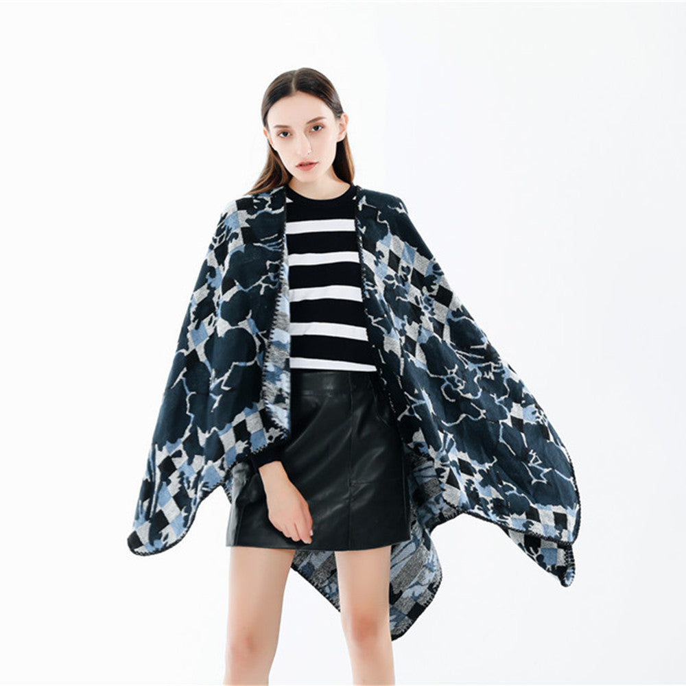 Women's Oversized Ruana with V-Neck and Jacquard Check Floral Pattern Mune Fashion