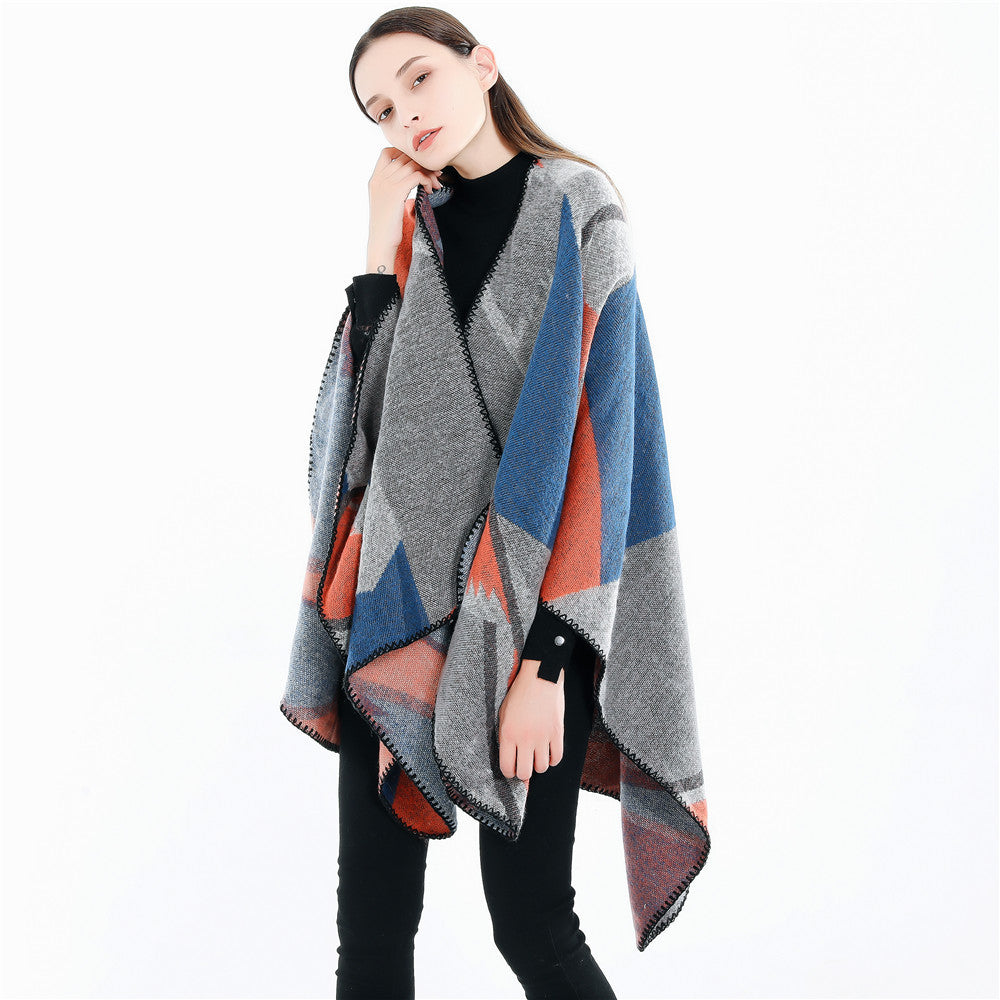 Women's Oversized Geometric Jacquard Poncho made of Wool Blend Mune Fashion
