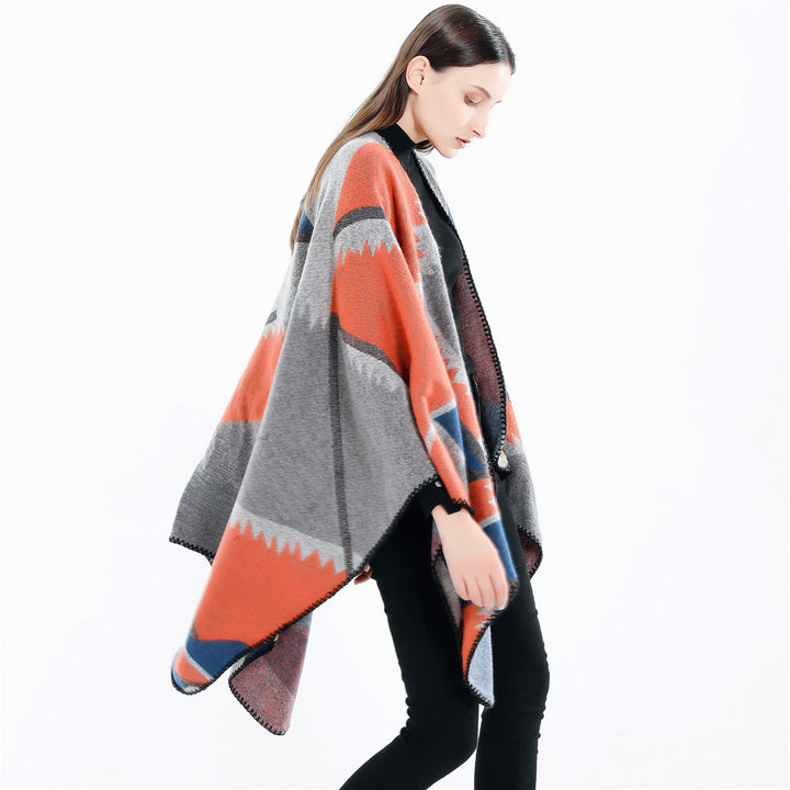 Women's Oversized Geometric Jacquard Poncho made of Wool Blend Mune Fashion