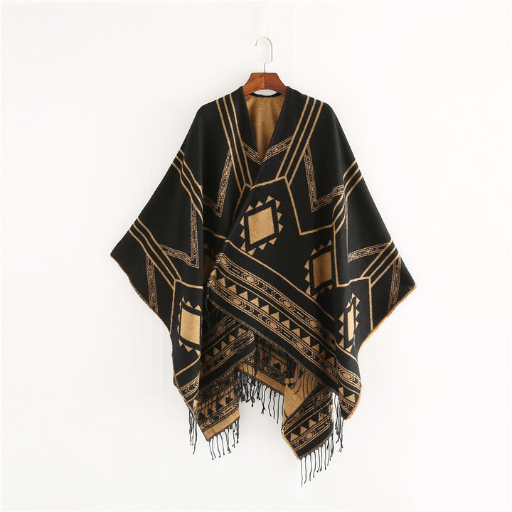 Unisex Ethno-Poncho made of soft knit with fringes and geometric pattern Mune Fashion