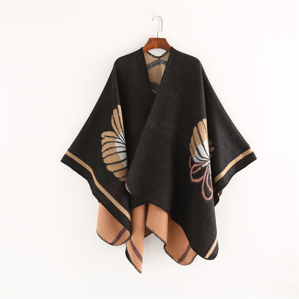 Women's Jacquard Ruana with floral intarsia pattern and two-tone reversible edge Mune Fashion