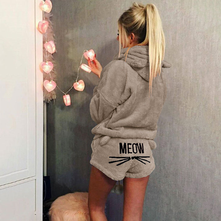 Ladies cozy two-piece lounge set with hoodie and shorts with MEOW embroidery Mune Fashion