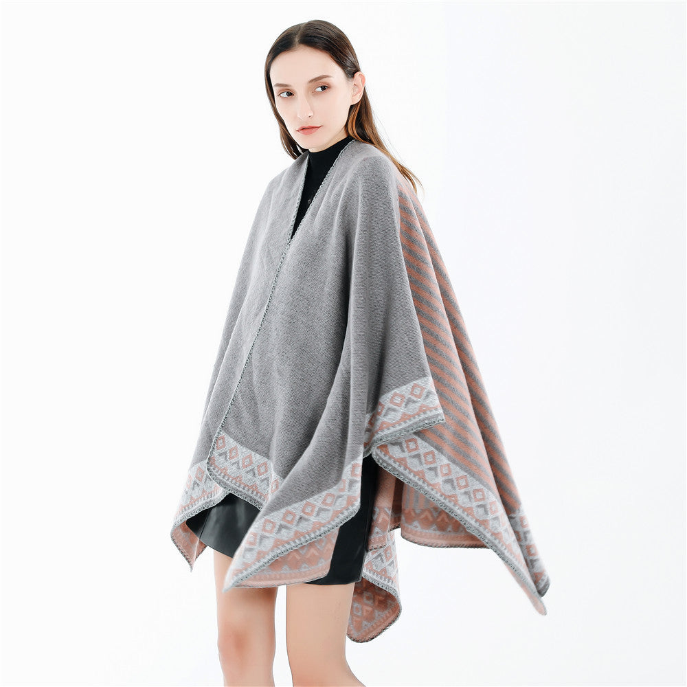 Women Oversize Doubleface Ruana with woven border and soft wool blend Mune Fashion