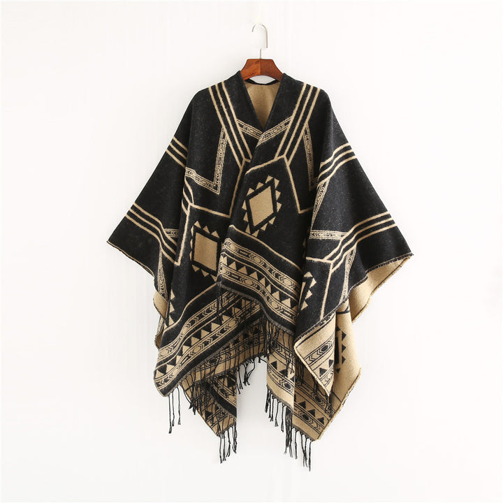 Unisex Ethno-Poncho made of soft knit with fringes and geometric pattern Mune Fashion