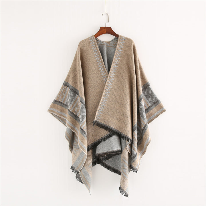 Women Oversize Ruana Poncho in Boho Ethno Look made of wool blend with V-neck and fringe hem Mune Fashion