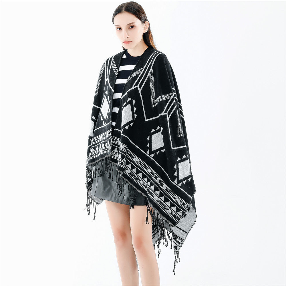 Women's Oversized Fringe Poncho in Aztec Pattern made of Wool Blend Mune Fashion